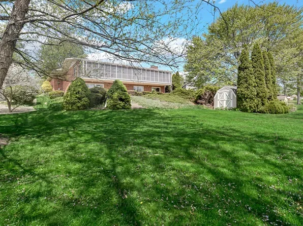 2212 Southwest Rd